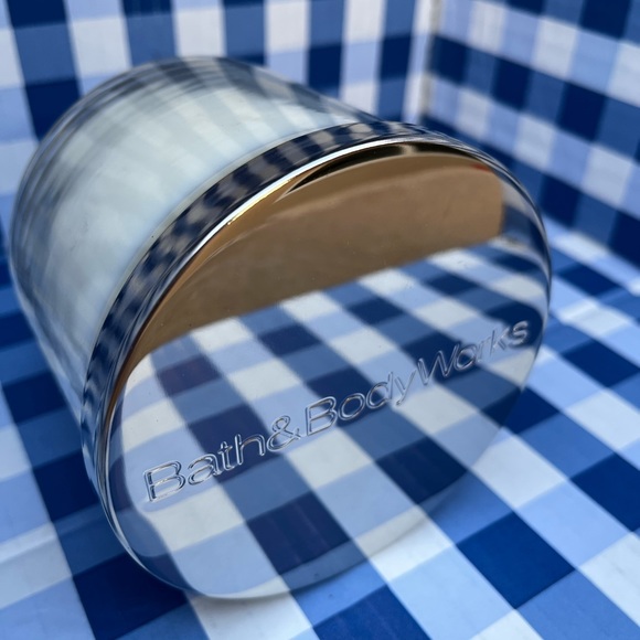 WINTER CANDY APPLE Bath & Body Works 3-Wick Candle Home Fragrance - Picture 8 of 9